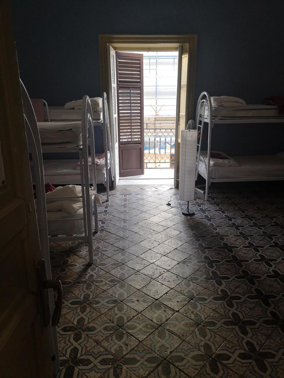 Sunshine Hostel Palermo Ngoại thất bức ảnh